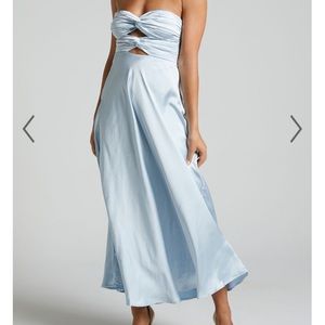 BRAND NEW Showpo Midi Dress